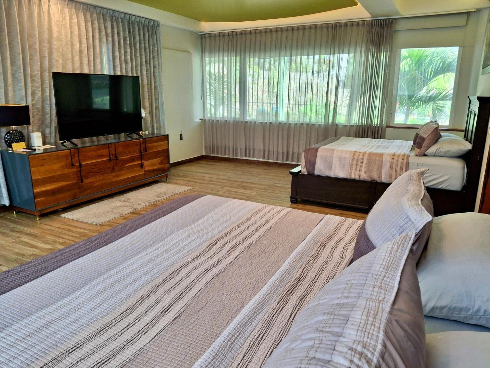 Truly The Finest In Luxury With Incredible Views Villa *